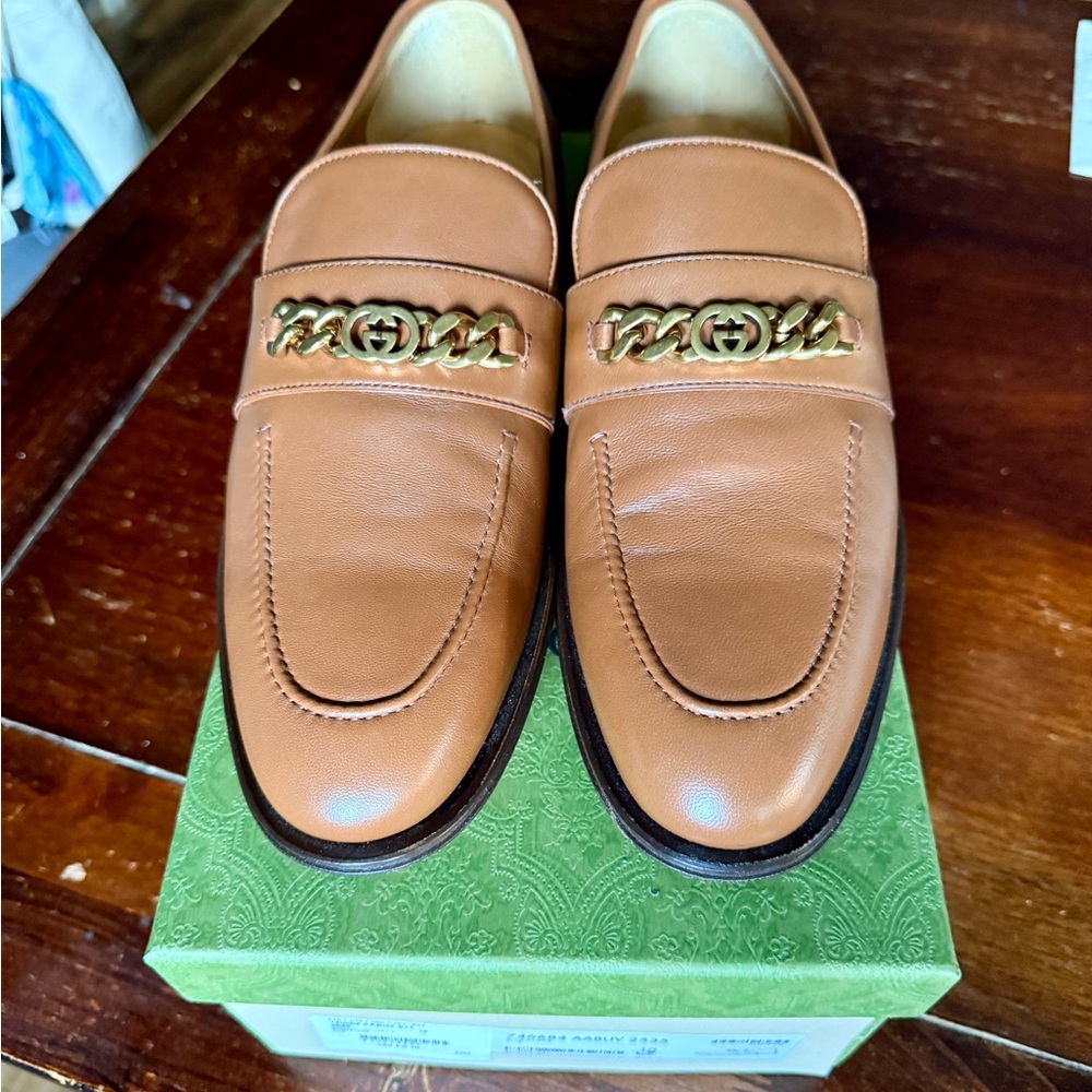 Gucci Tan Leather Loafers Classic Slip-On Style